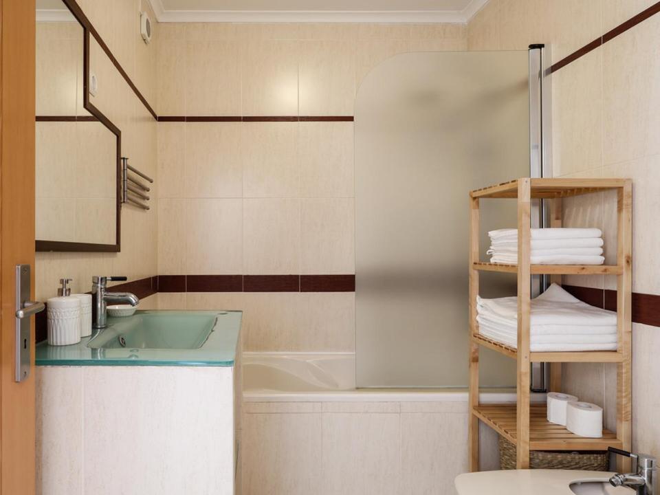 Lisbon Alfama Terrace Apartment Bagian luar foto