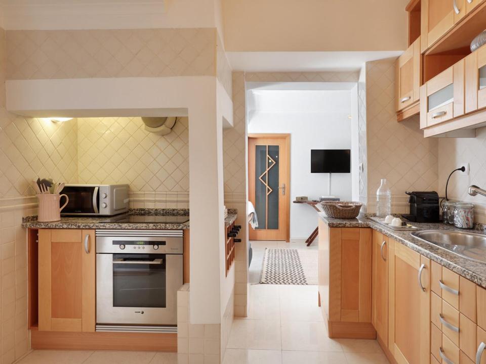 Lisbon Alfama Terrace Apartment Bagian luar foto